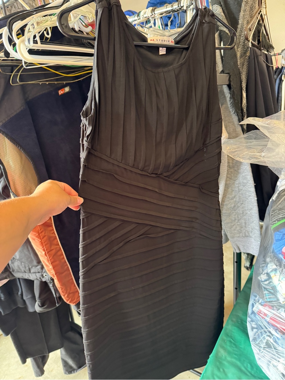 Aa Studio Black Sleeveless Pleated Midi Dress